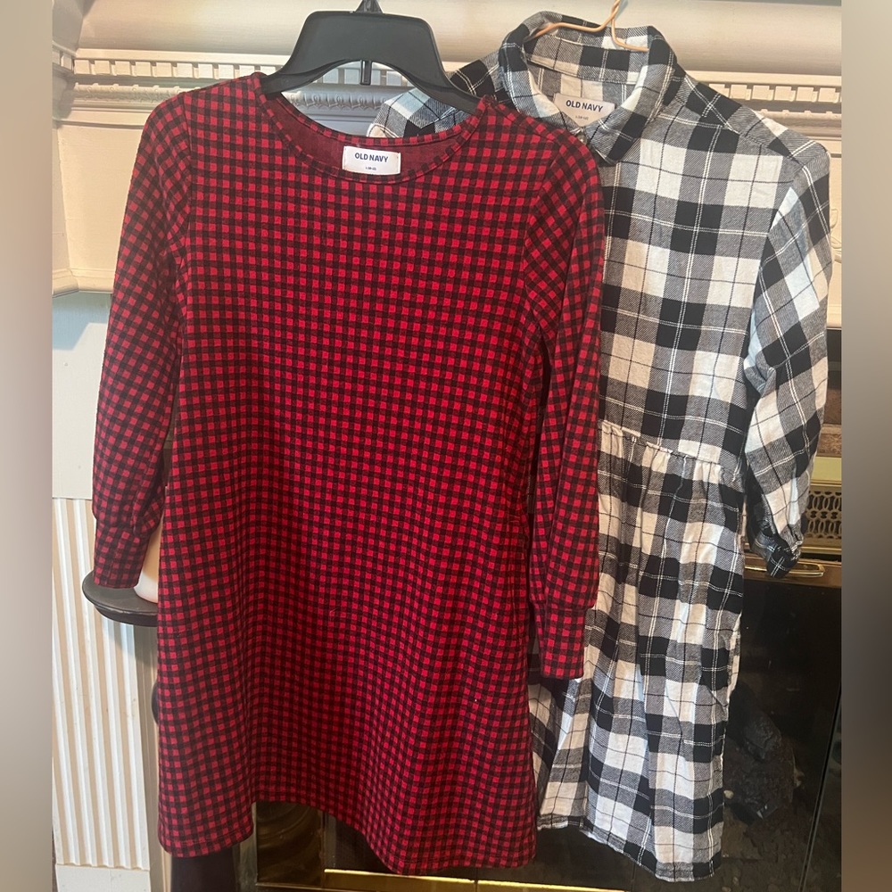 GUC 2 Old Navy flannel girls dresses 10/12